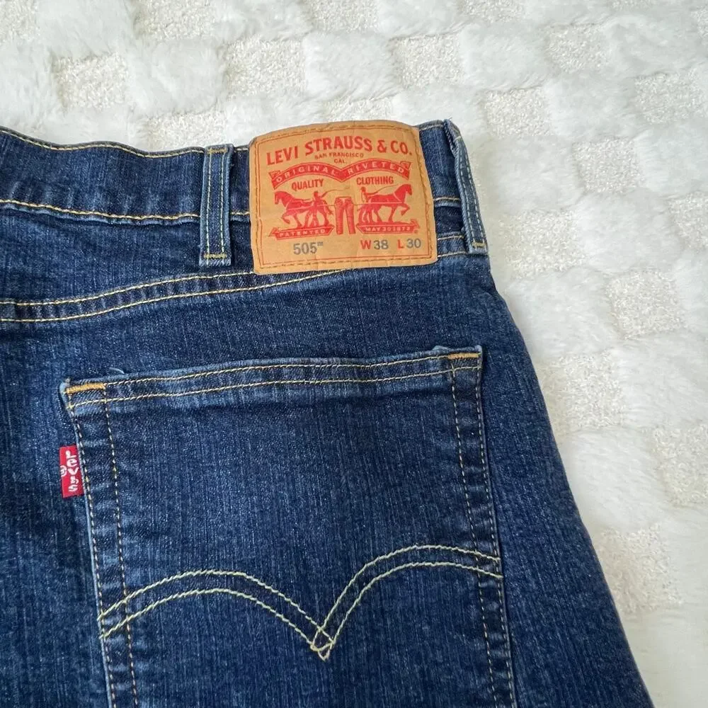 Levi’s 505 Jeans Mens 38x30 Blue Regular Fit Straight Leg Dark Blue Denim